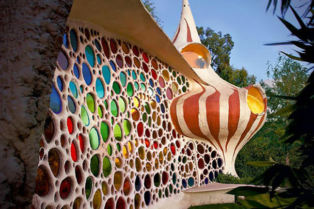 giant seashell house